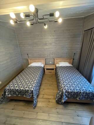 Гостиница Максимум Воронеж Двухместный номер с 1 кроватью и балконом-2